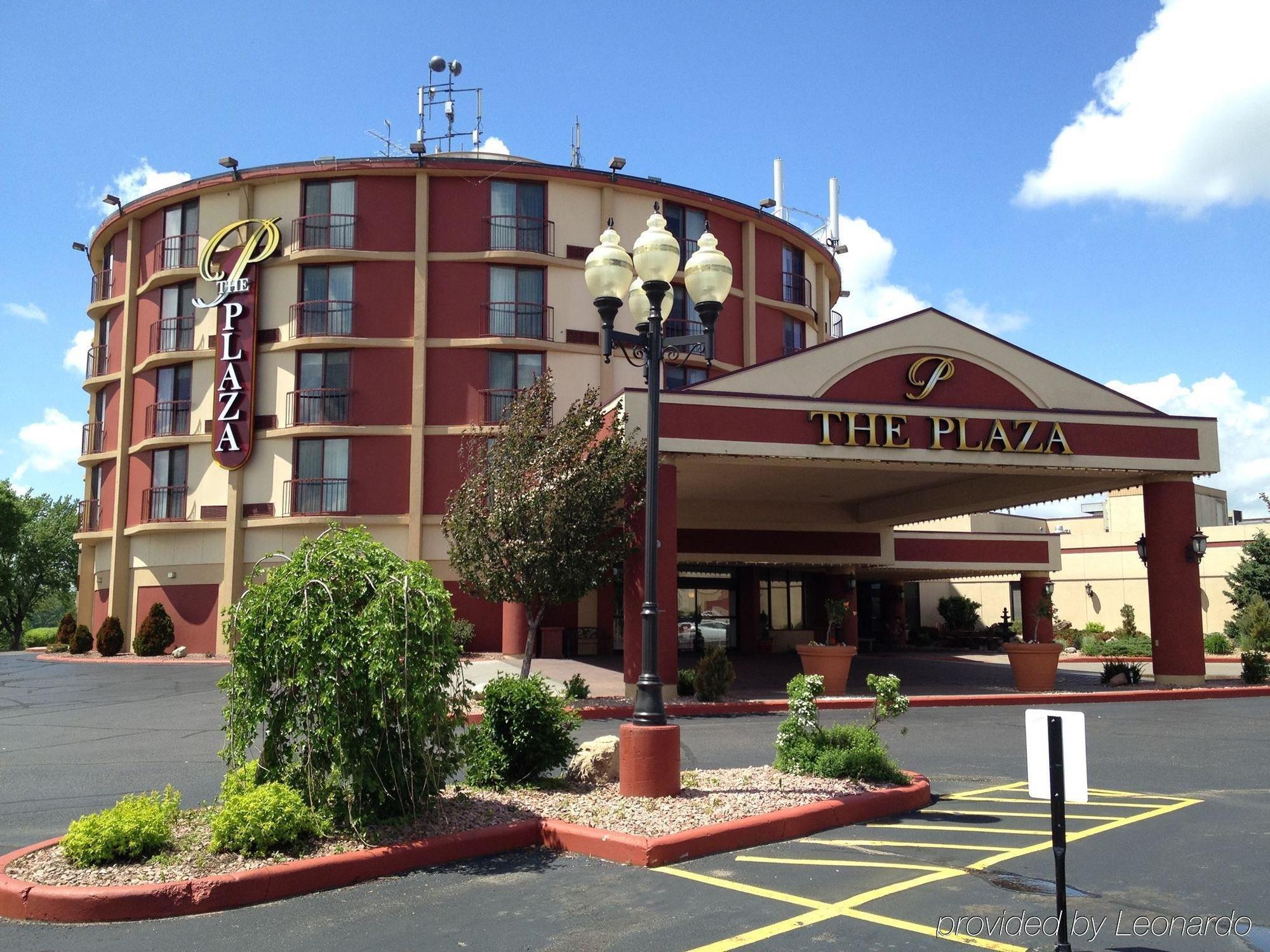 Plaza Hotel & Suites - オー・クレア エクステリア 写真
